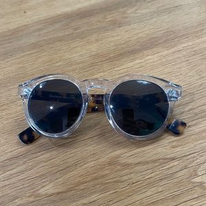 Illesteva Leonard II clear acetate frame and tortoise shell legs. Black Lenses.